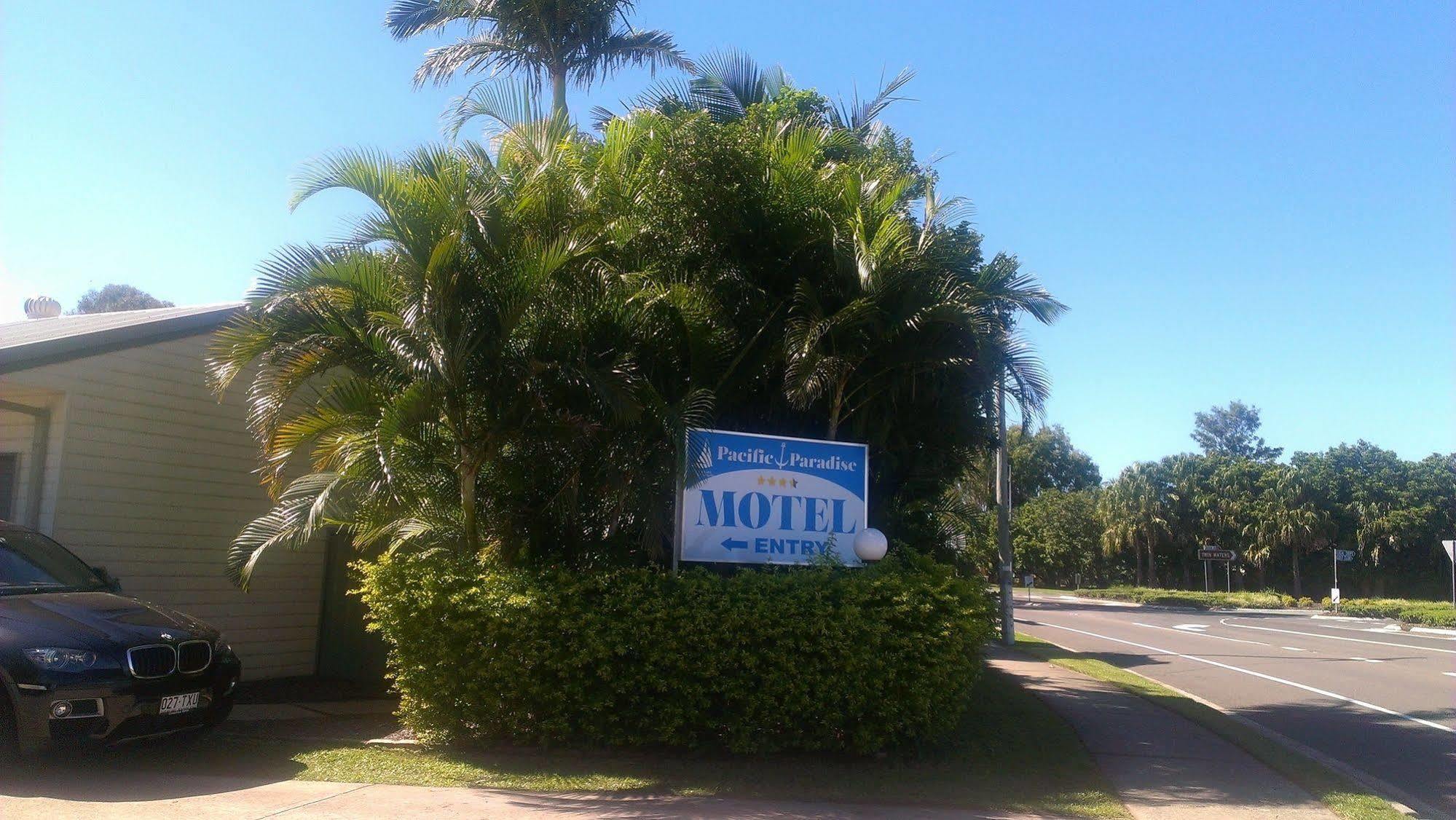 Pacific Paradise Airport Motel Екстер'єр фото